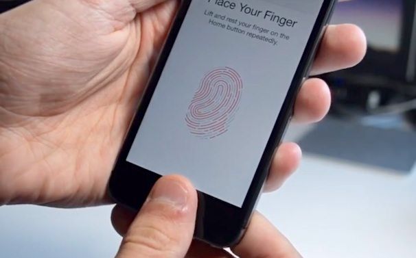 Датчик отпечатков пальцев в iPhone 5s