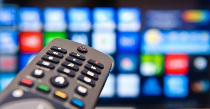 Smart TV или Smart Hub - это технология, позволяющая использовать Интернет и цифровые интерактивные услуги на телевизорах и цифровых приставках.