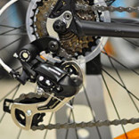 Классификация передач Shimano, Shimano Manet. SRAM против Shimano Deore